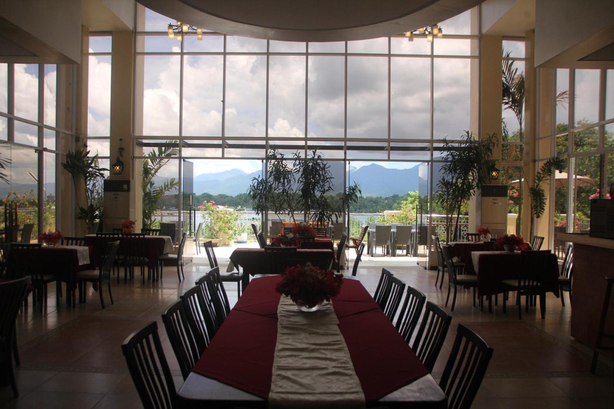 Hotel Palacio Puerto Princesa Exterior photo